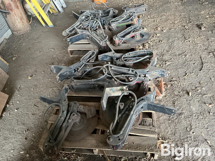 john-deere-2x2-row-unit-openers-image-2