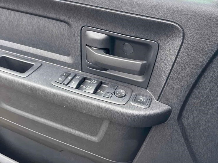 dodge-ram-5500hd-image-32