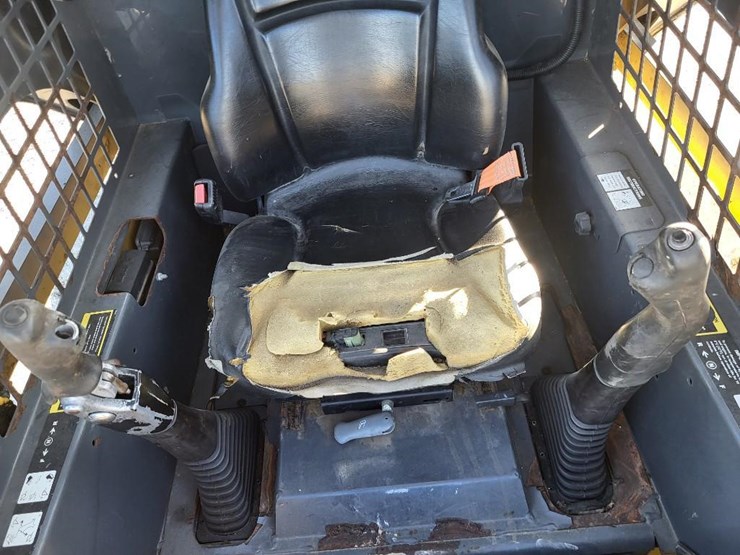 2018-deere-314g-image-43