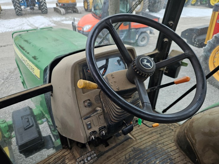 john-deere-6115d-image-16