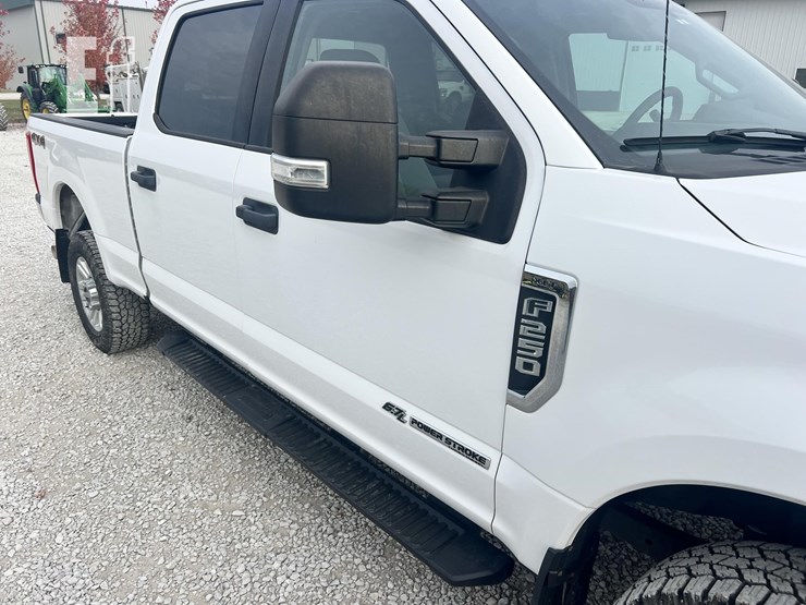 ford-f250-xlt-image-12