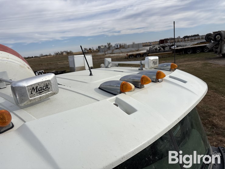 2003-mack-cv500-tri/a-concrete-transit-truck-w/bridgemaster-booster-image-14