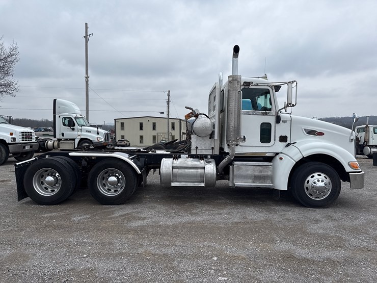 2008-peterbilt-386-image-6