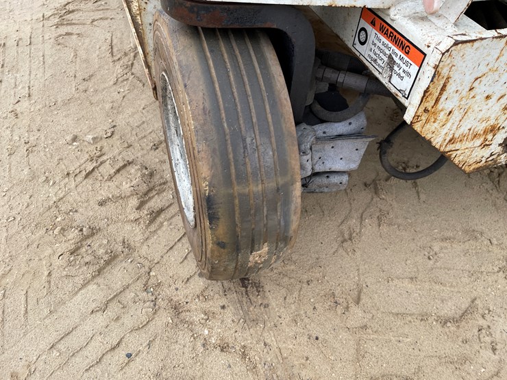 #301-•-terex-scissor-lift-image-37