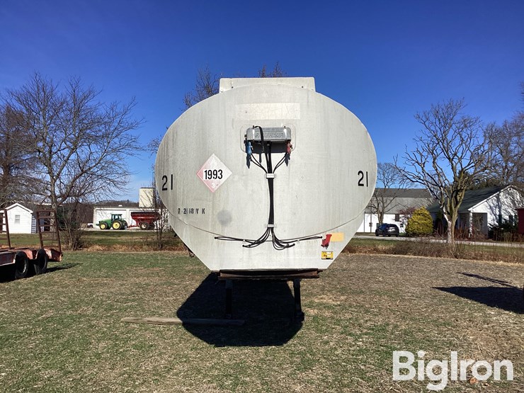 1971-fruehauf-trailer-image-2