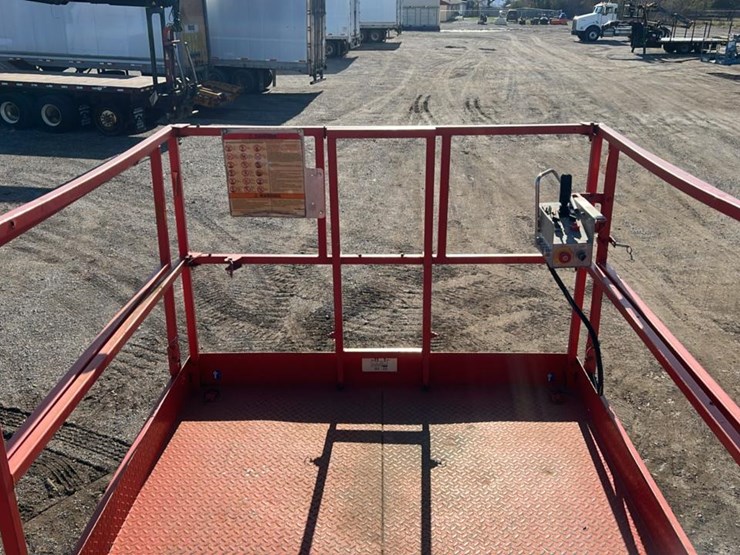 skyjack-sj8243rt-image-35