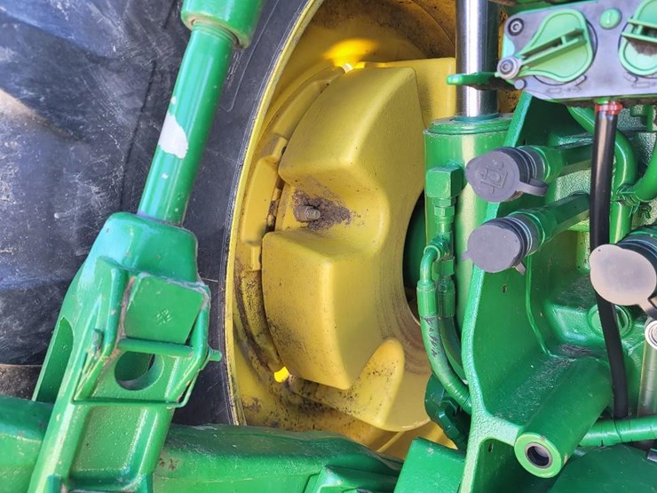 john-deere-8335r-image-32