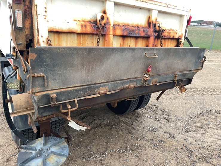 #1113-•-1998-ford-louisville-plow-truck-(has-mn-title)-image-24