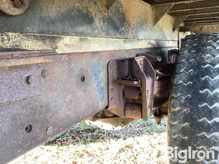 1977-gmc-sierra-6000-image-18