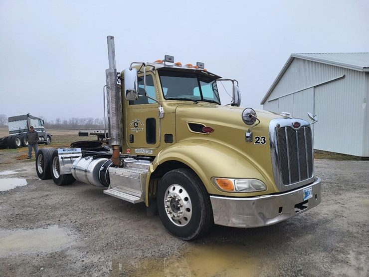 2012-peterbilt-386-image-7