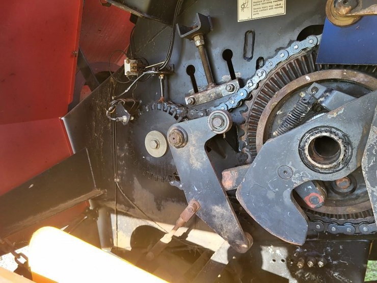 new-holland-590-image-43