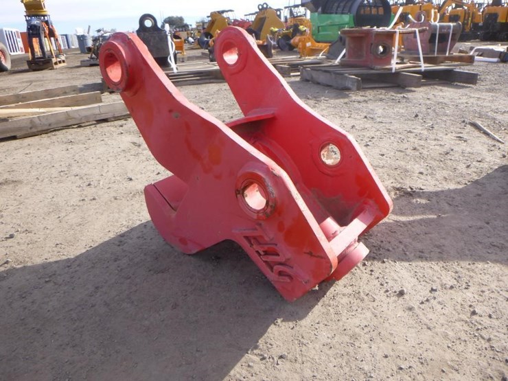 caterpillar-440-image-4