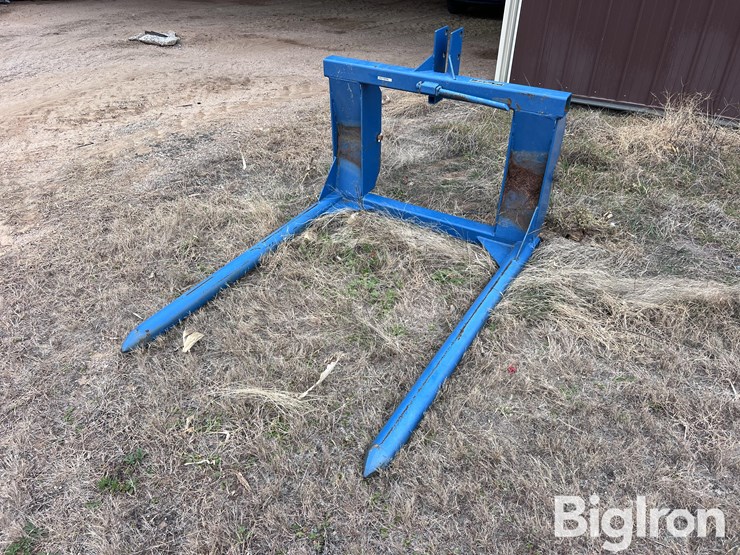 bohnert-3-pt-bale-mover-image-1