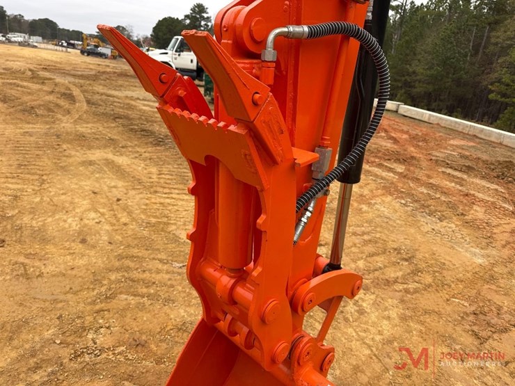 hitachi-zx55u-5a-image-11