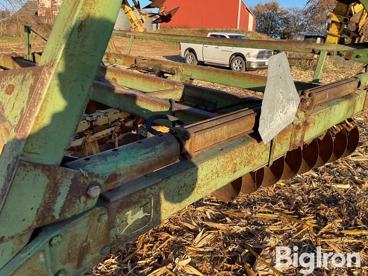 john-deere-230-image-14