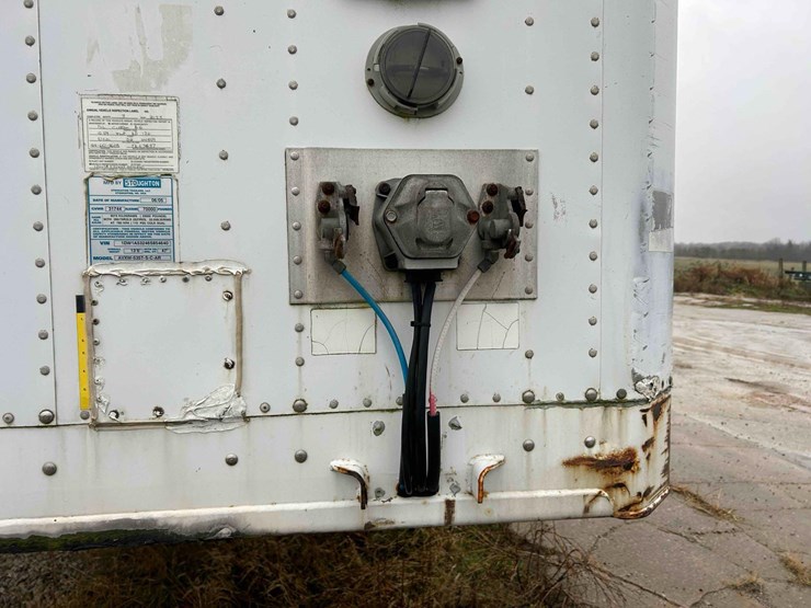 stoughton-53'-van-trailer-image-22