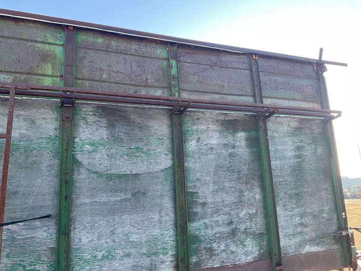 #2300-•-sawdust-trailer-image-37