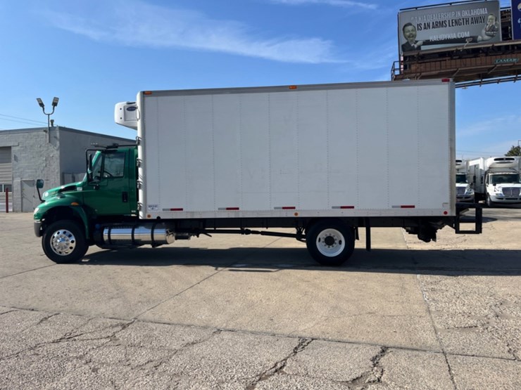 2019-international-durastar-4300-image-8