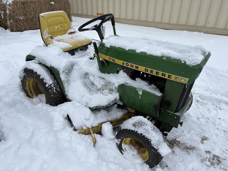 john-deere-110-image-3