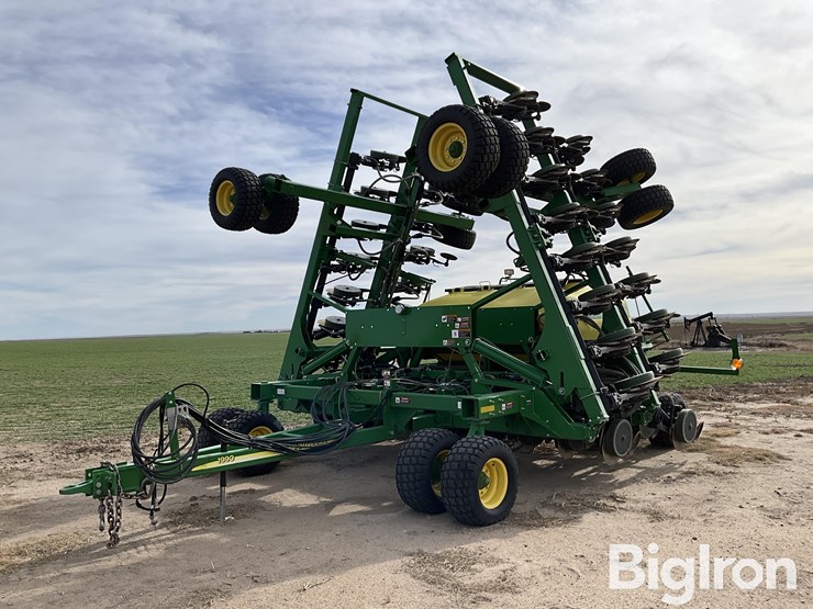 john-deere-1990-image-1