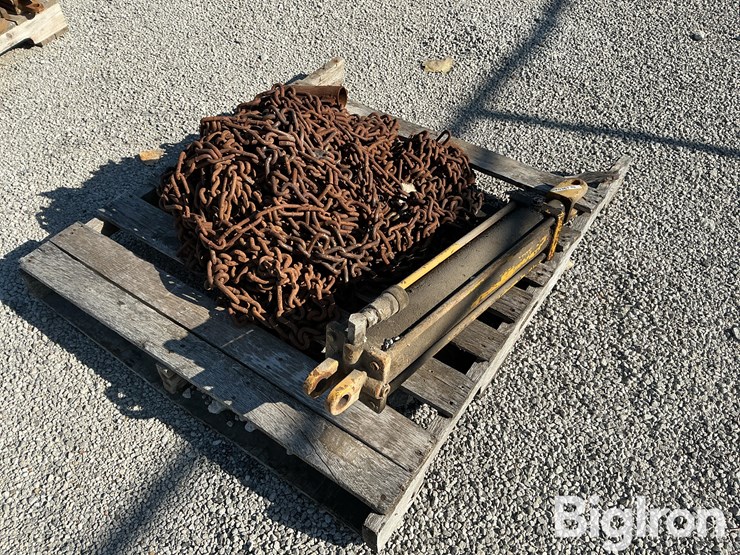 motor-grader-tire-chains-image-3