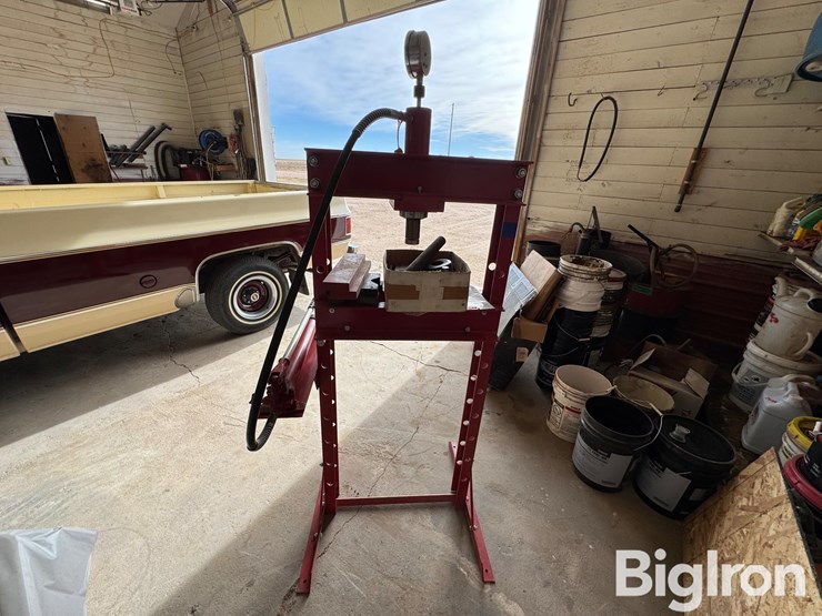 hydraulic-press-image-6