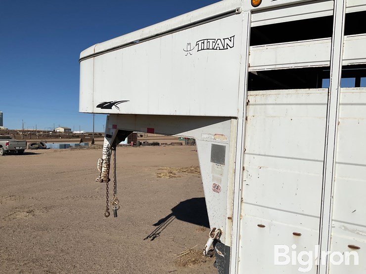 1999-titan-trailer-image-12