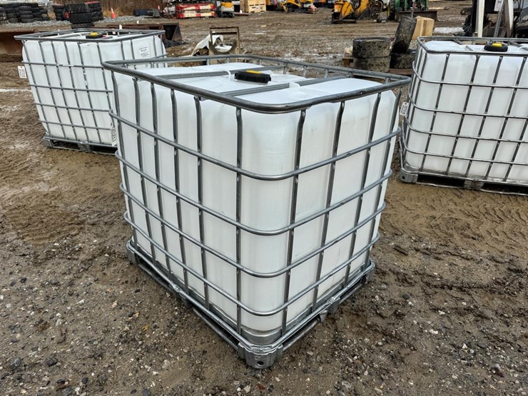 water-tank-tote-image-2