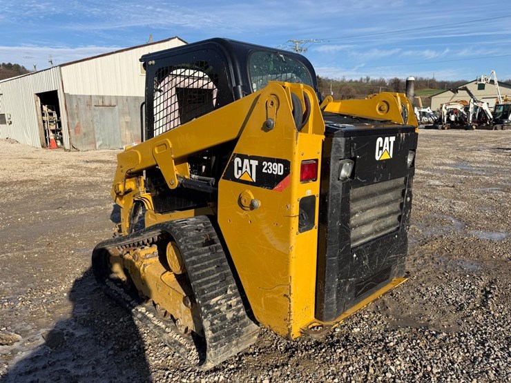 caterpillar-239d-image-3