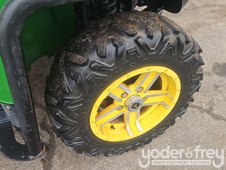 2013-john-deere-gator-image-14