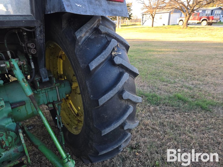 john-deere-3140-image-12