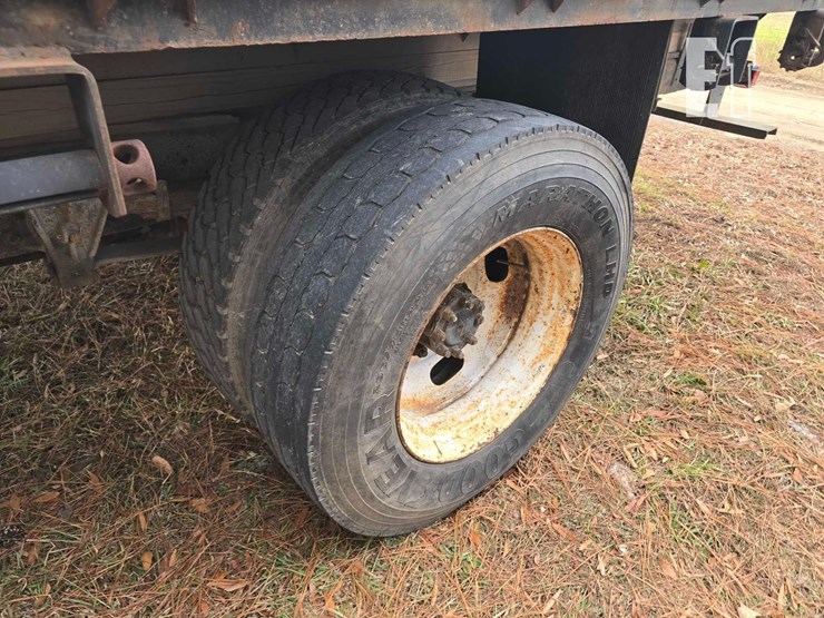 international-4700-image-12