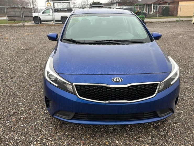 #2051-•-2017-kia-forte*-image-8