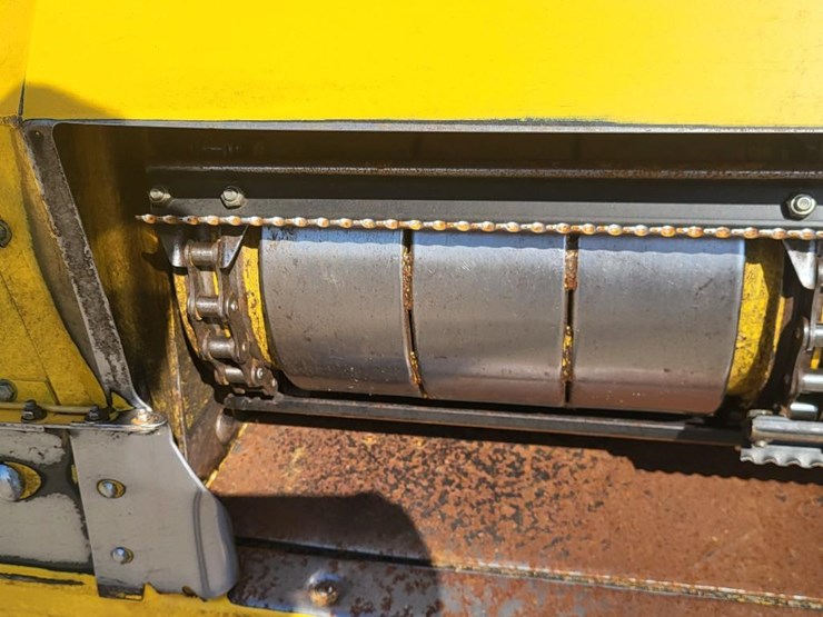 new-holland-cr9040-image-11