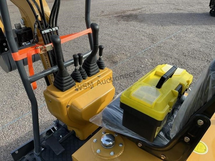 2025-cfg-mx12r-mini-excavator-image-10