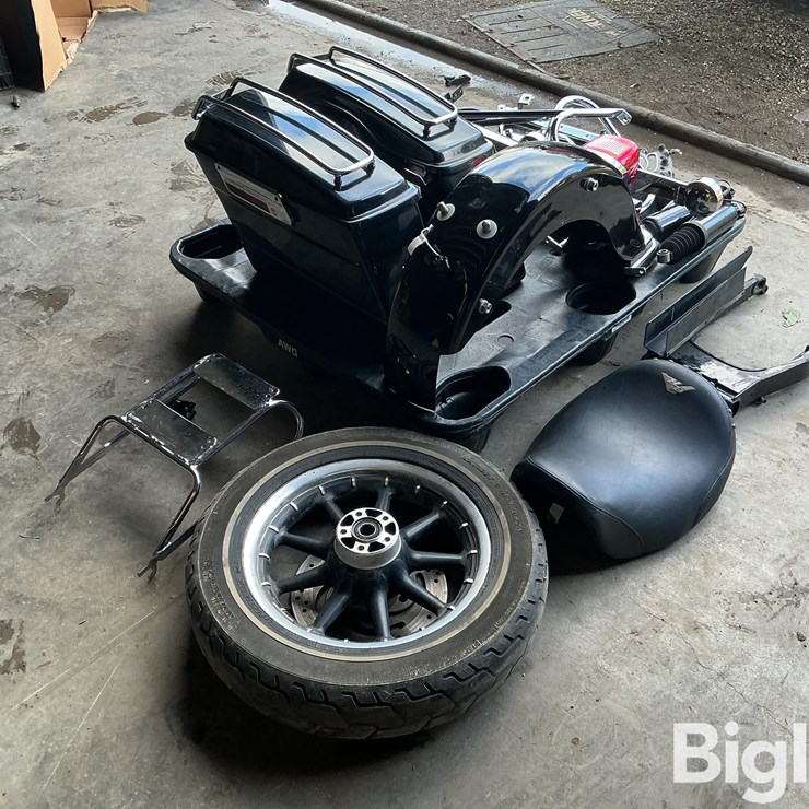 2002 Harley Davidson Road King Classic Parts