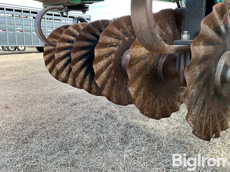 great-plains-2400tt-image-20