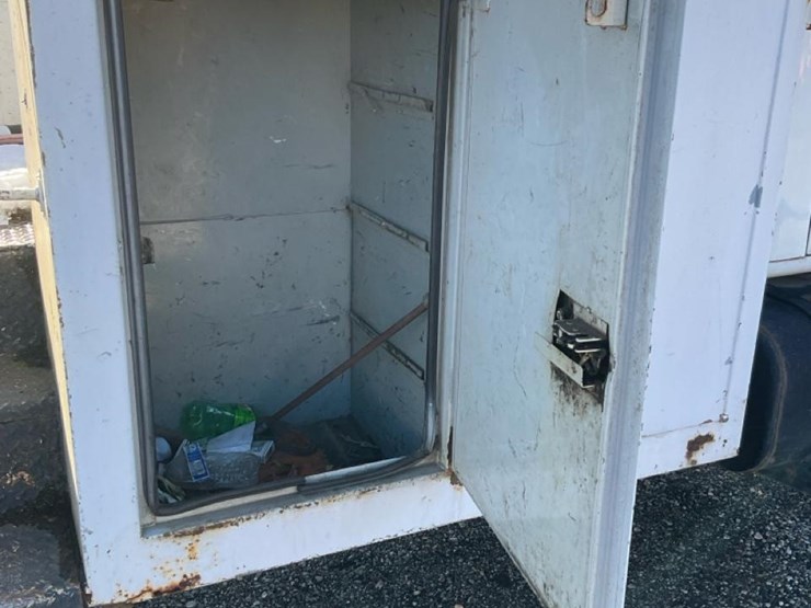 2001-international-4900-image-56