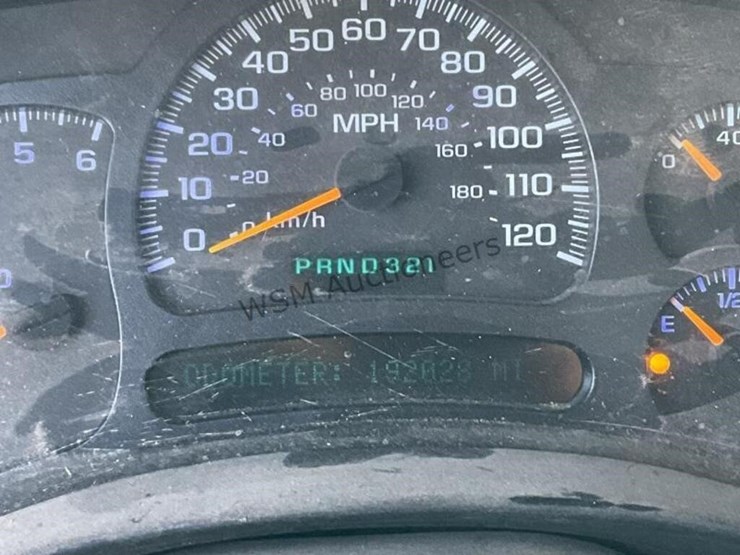 2005-chevrolet-silverado-2500-image-14