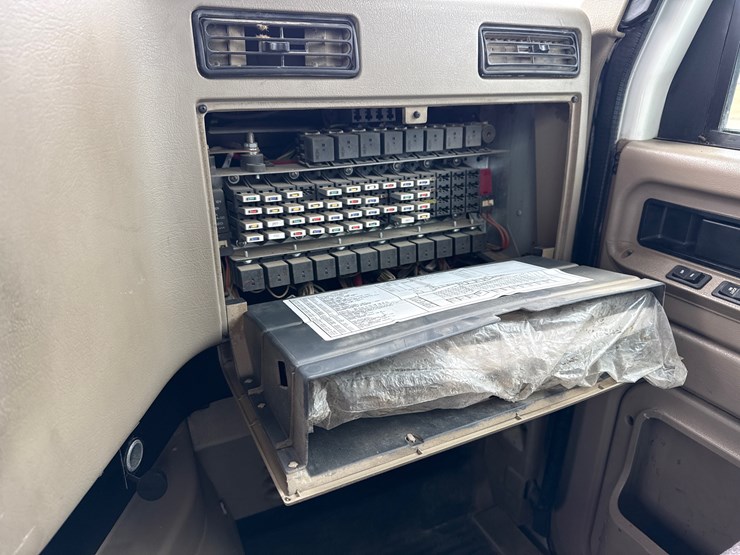 2016-international-9900i-image-30