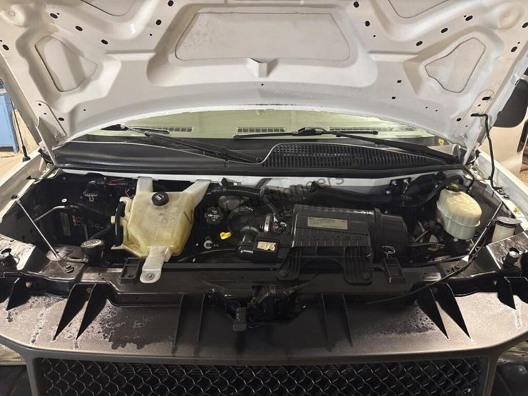 2015-chevrolet-express-2500-image-19