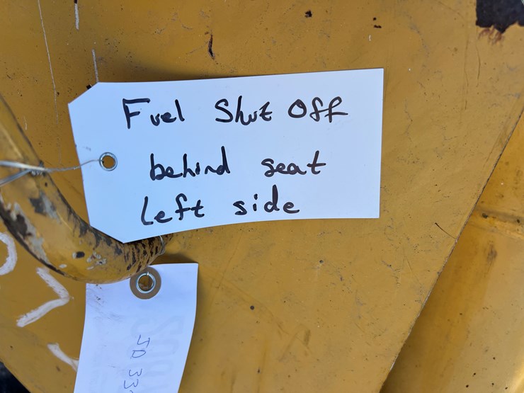 john-deere-332-image-4