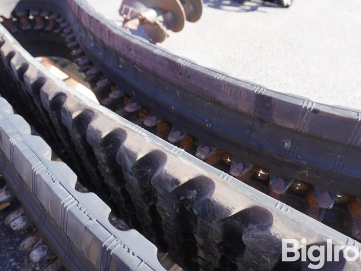 bobcat-t870-image-15