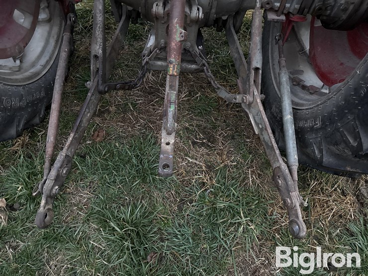 massey-ferguson-165-image-9