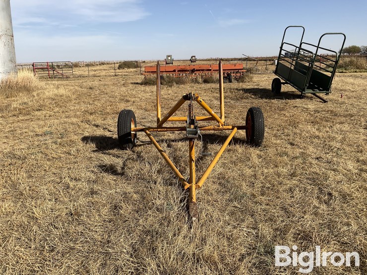 single-round-bale-trailer-image-2