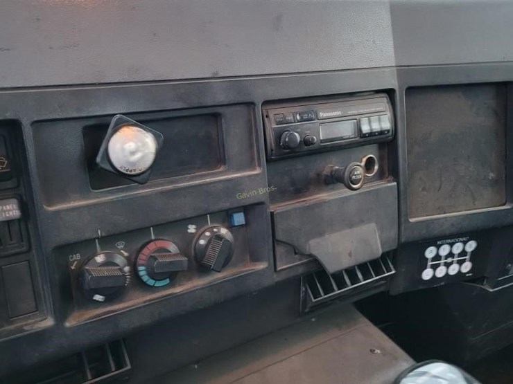 international-4900-image-12