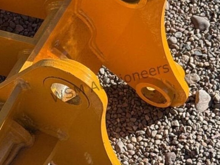 caterpillar-305-image-5