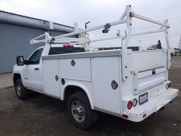 chevrolet-2500hd-image-4