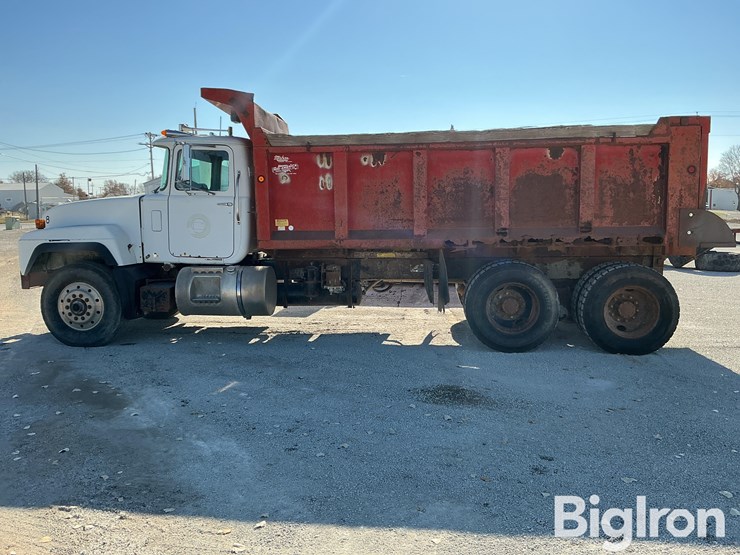 2000-mack-rd688s-image-8