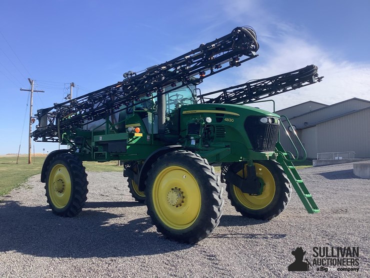 john-deere-4830-image-3